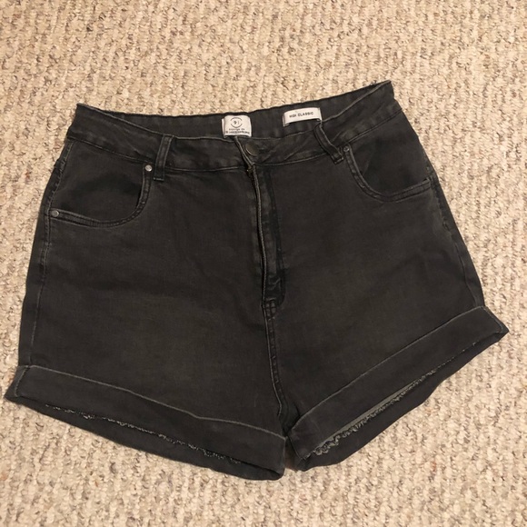 HIGH WAISTED SHORTS - Picture 2 of 2